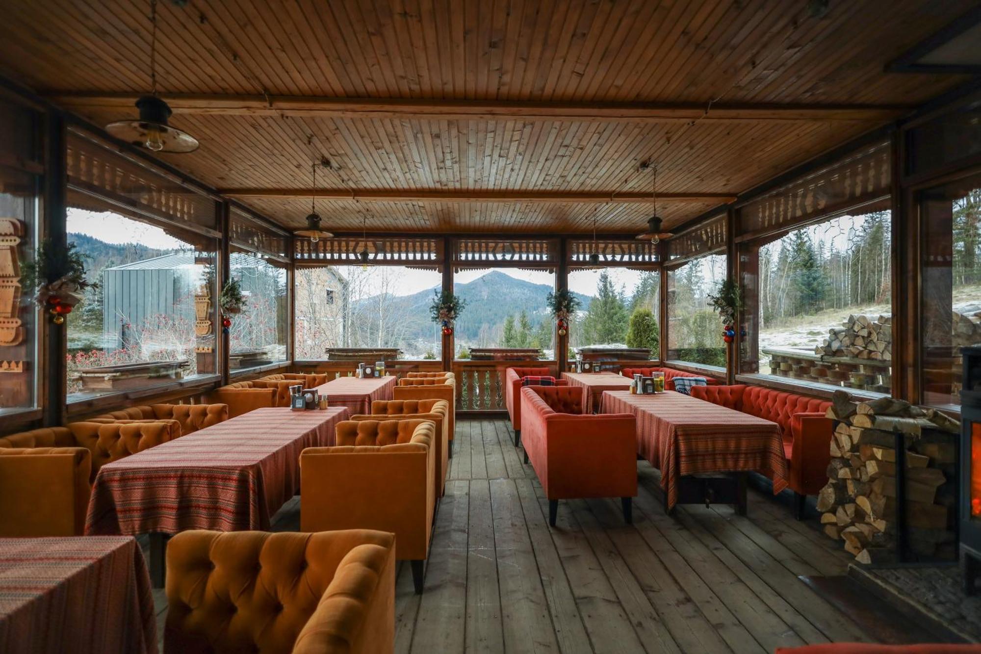 Korunka Hotel Tatariv Bagian luar foto