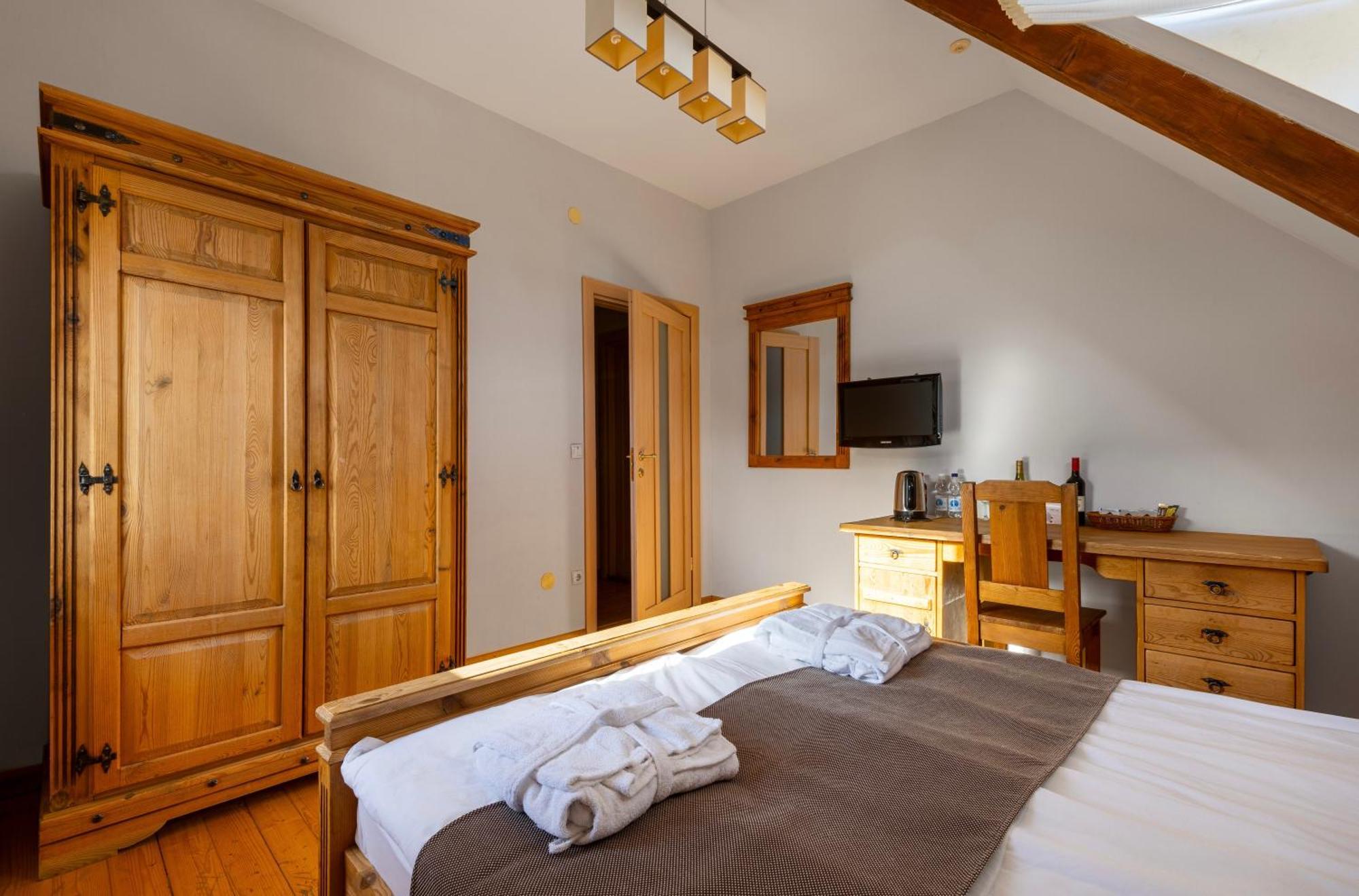 Korunka Hotel Tatariv Bagian luar foto