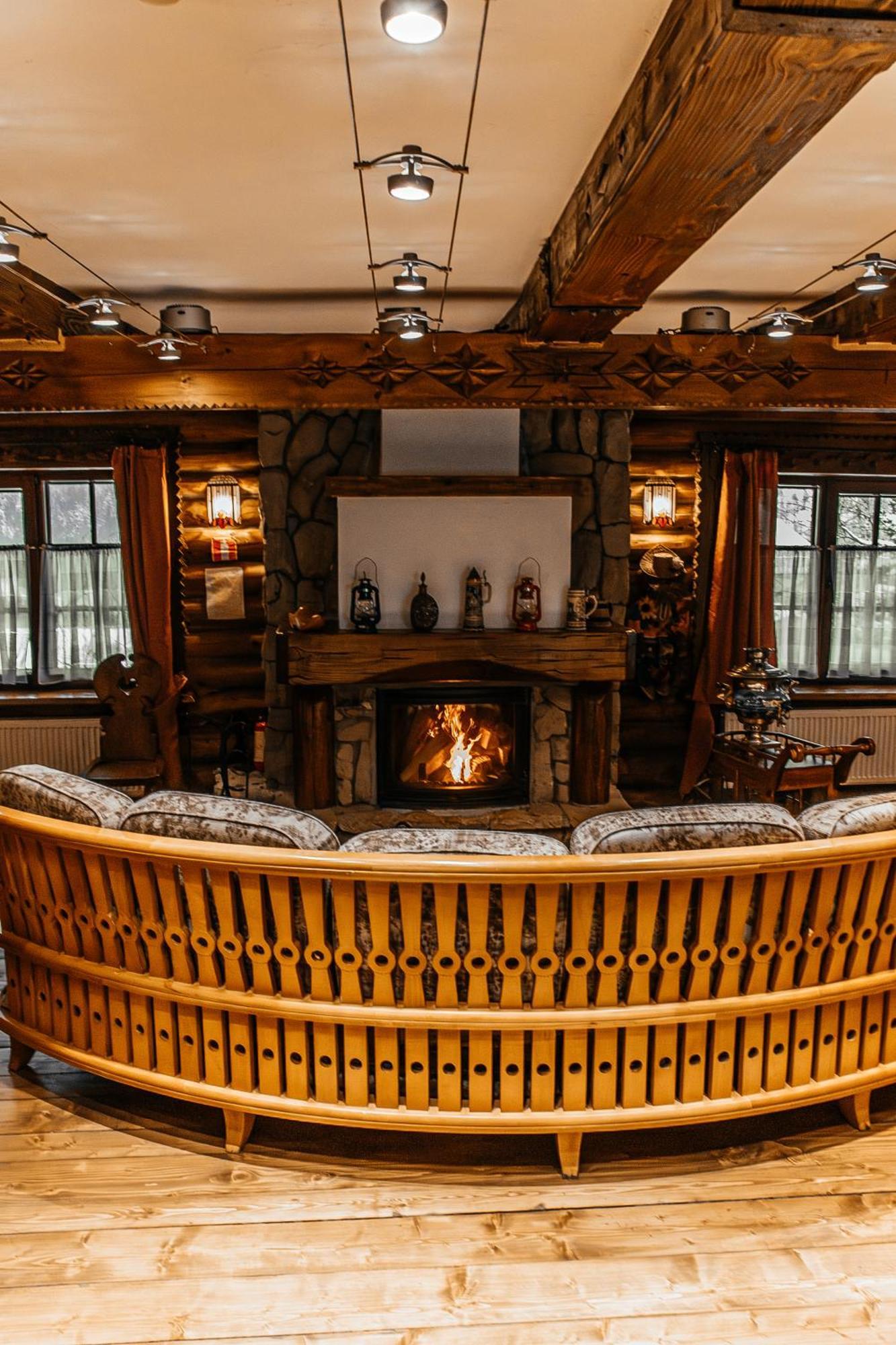 Korunka Hotel Tatariv Bagian luar foto