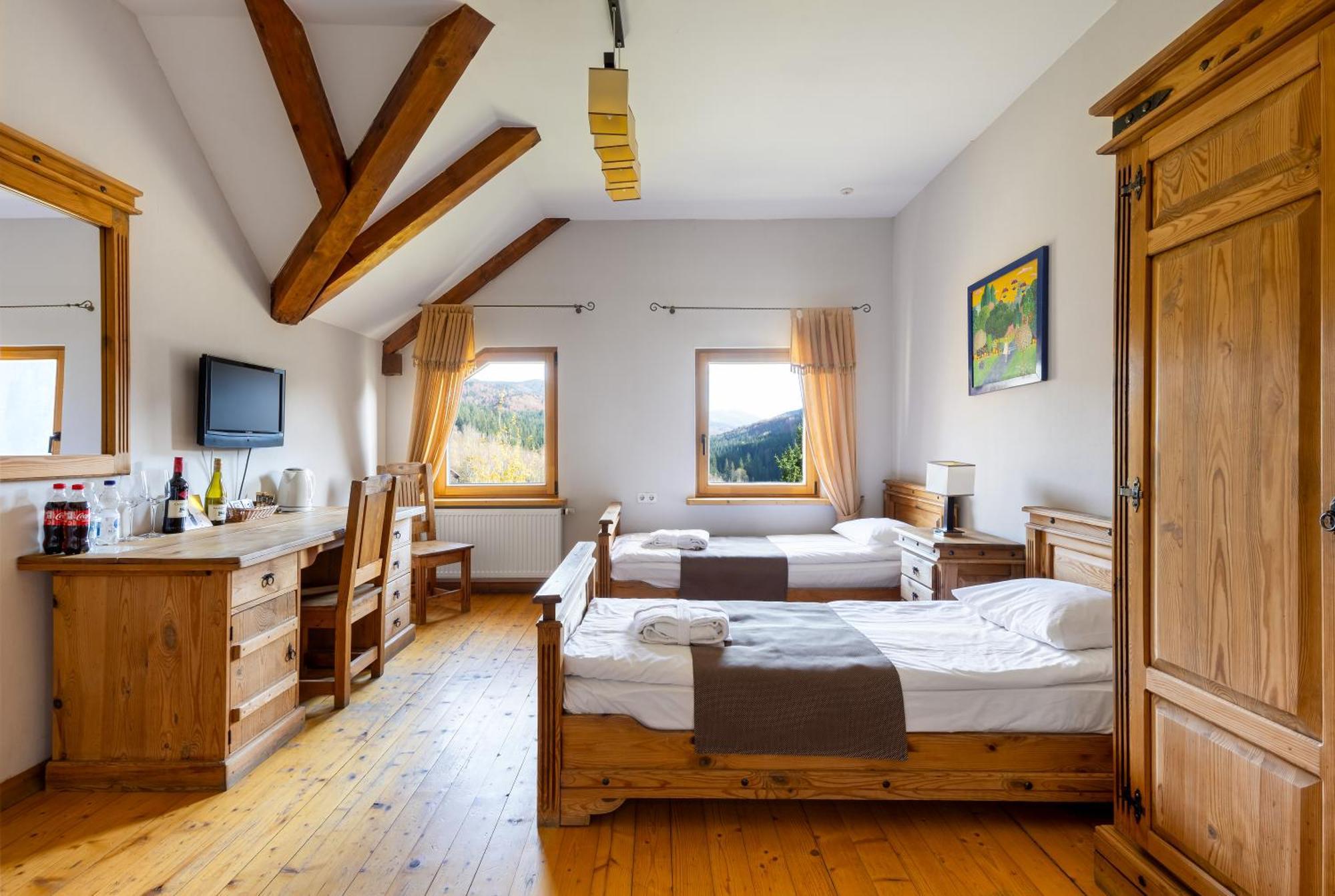 Korunka Hotel Tatariv Bagian luar foto
